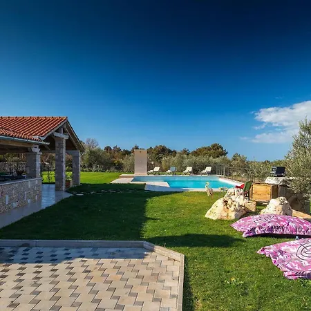 Сasa de vacaciones Dioniz Rovinj