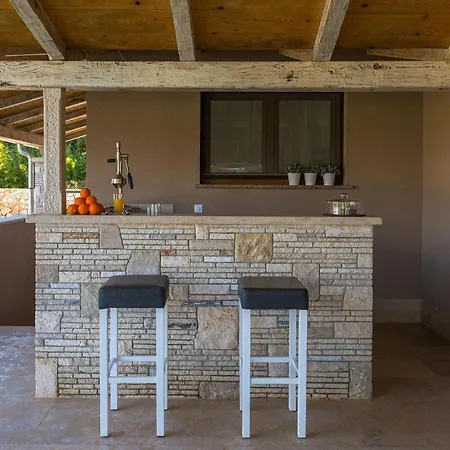 Dioniz 펜션 로비니