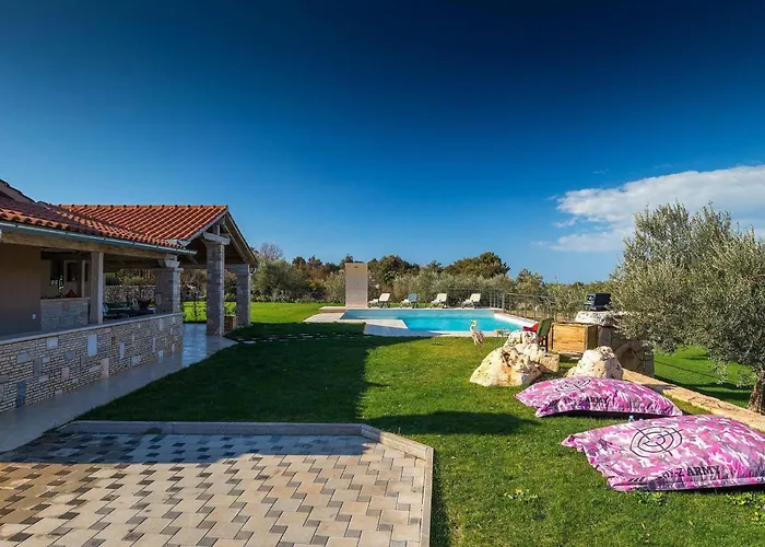 펜션 Dioniz 로비니