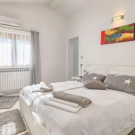 Dioniz * Ровинь